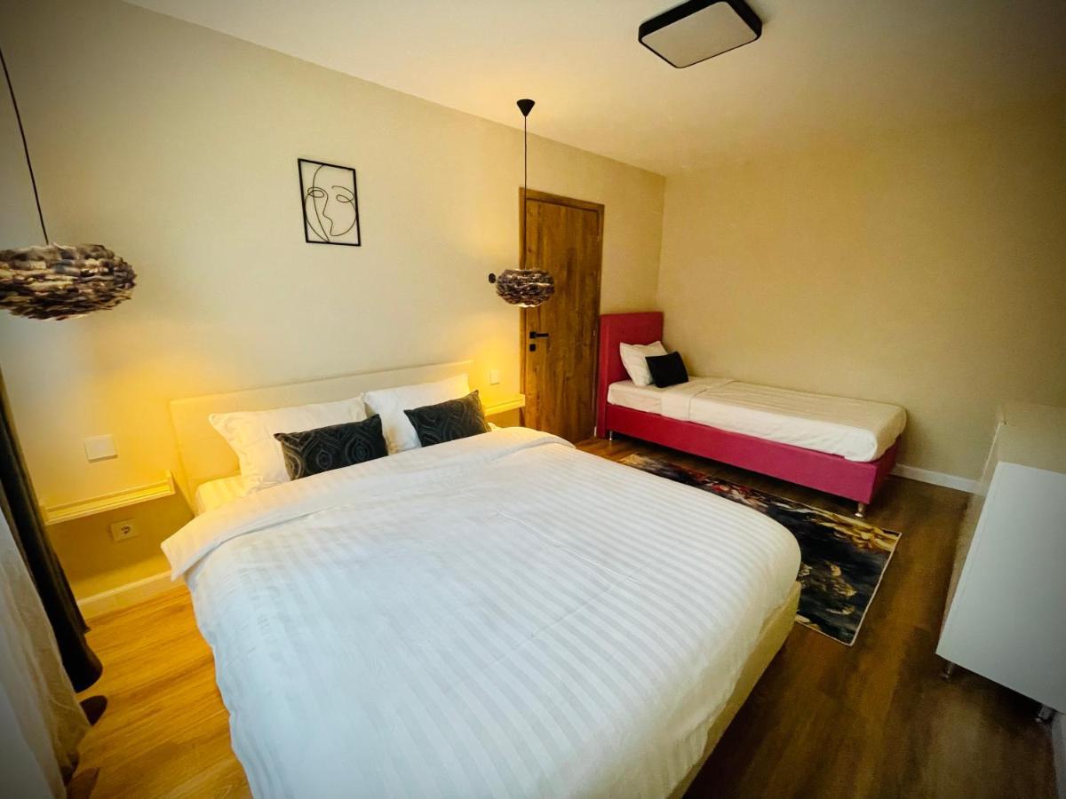 Place To Stay-self Check In-24h * Resita